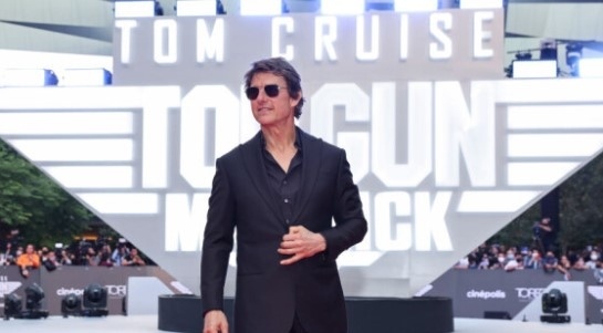 Филмът Top Gun: Maverick на Том Круз направи рекордна печалба от 124 млн. долара за уикенд